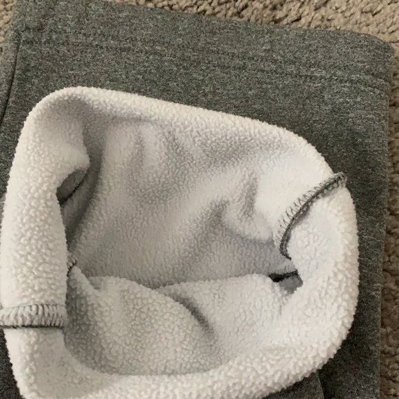 Nike. Dry-fit Sweatpants. Great condition. Size:Medium - Picture 3 of 5